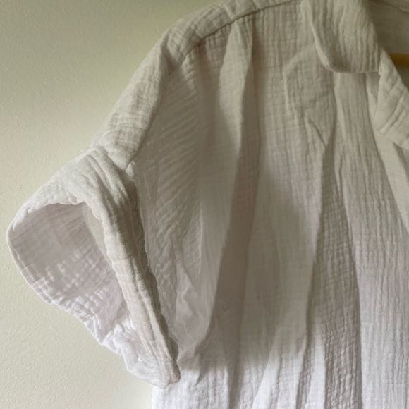 White gauze shirt in size large - Picture 3 of 5